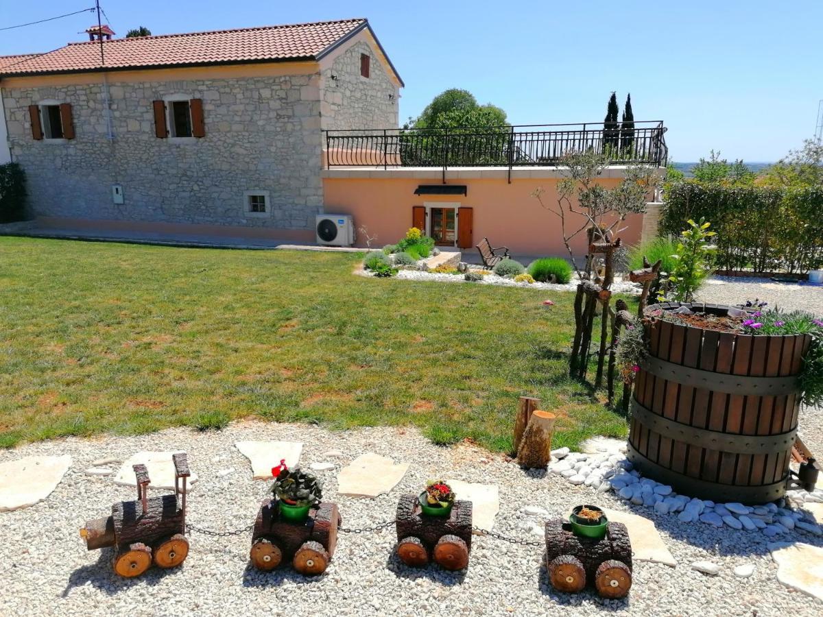 Villa Alma Kaštelir Esterno foto