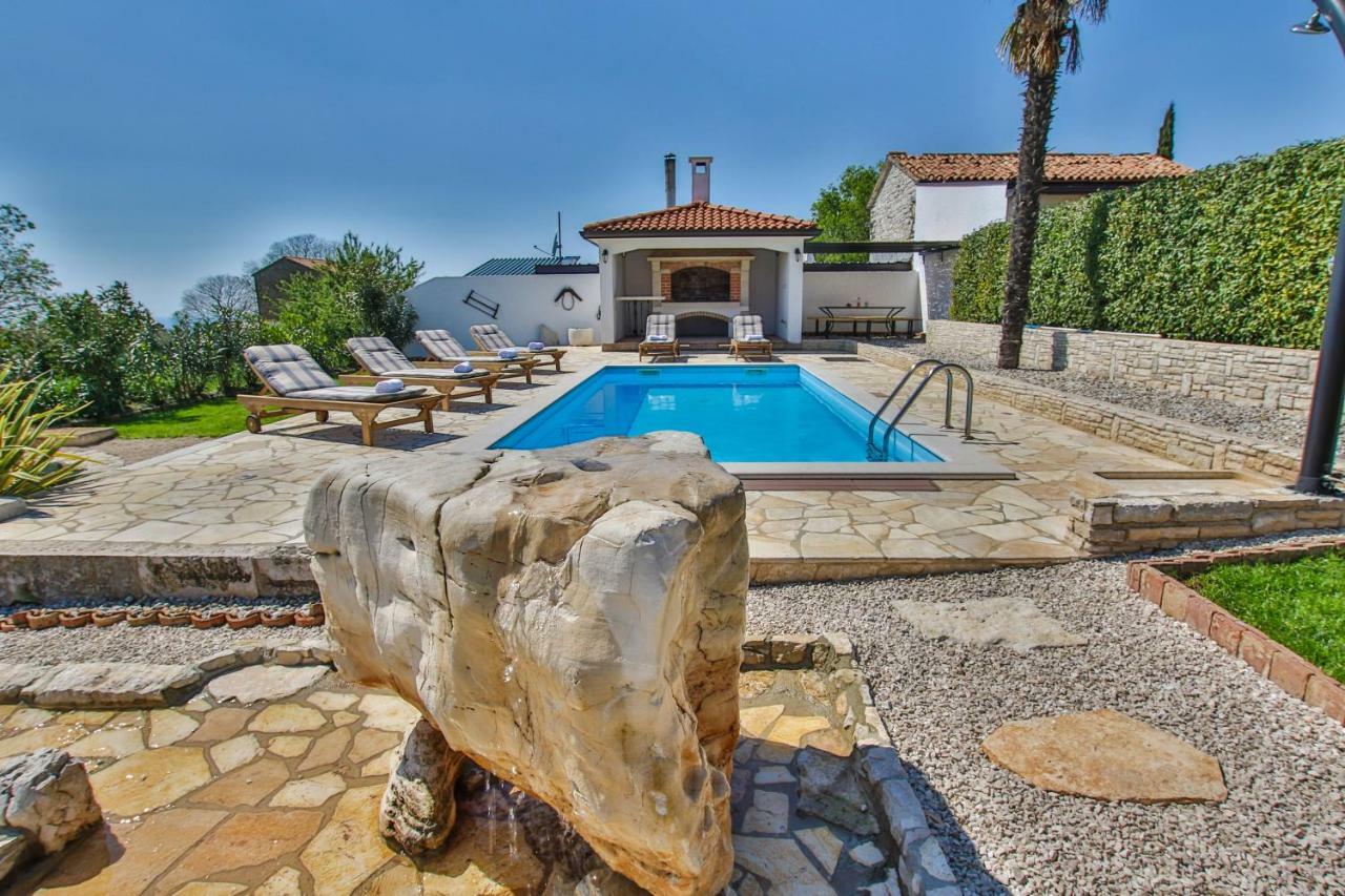 Villa Alma Kaštelir Esterno foto
