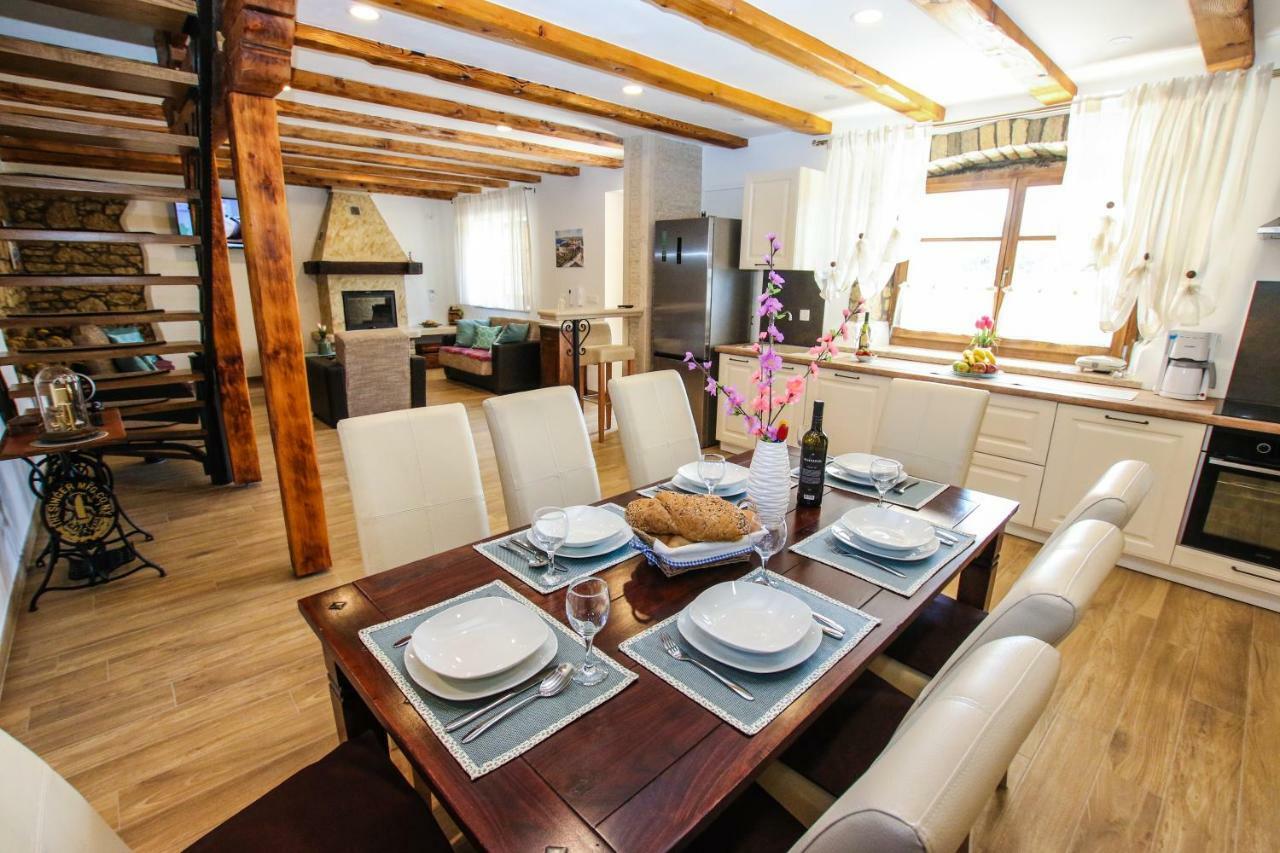 Villa Alma Kaštelir Esterno foto