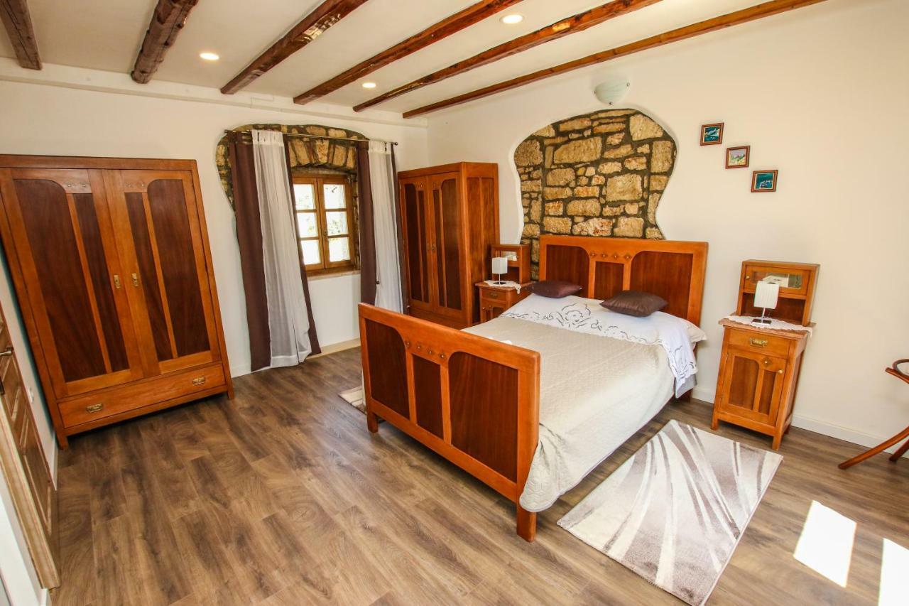 Villa Alma Kaštelir Esterno foto