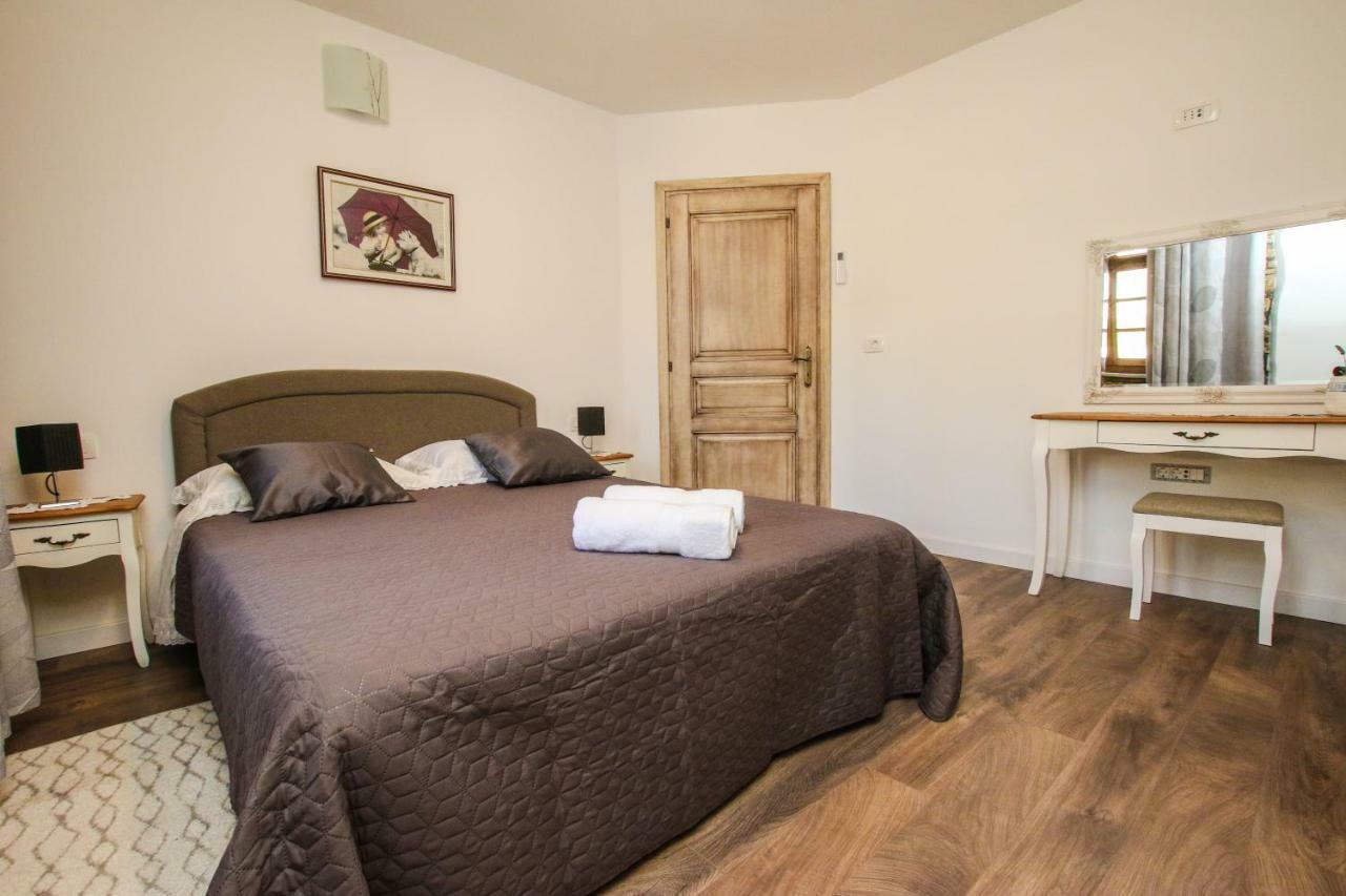 Villa Alma Kaštelir Esterno foto